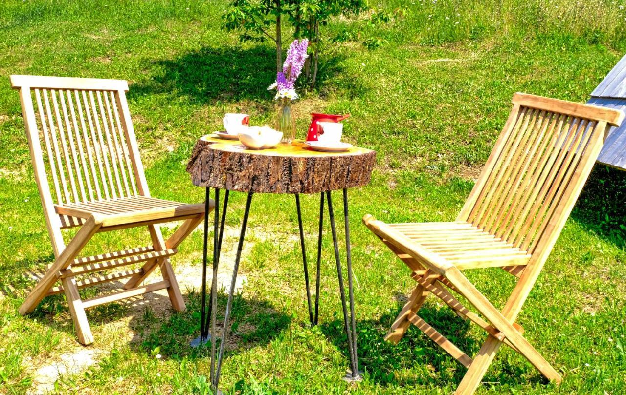 Готель Glamping Brodej Vitanje Екстер'єр фото