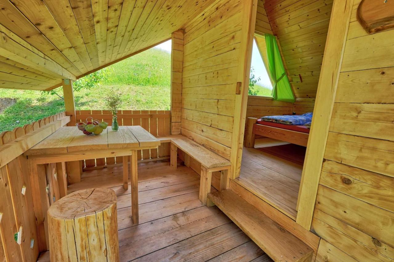 Готель Glamping Brodej Vitanje Екстер'єр фото
